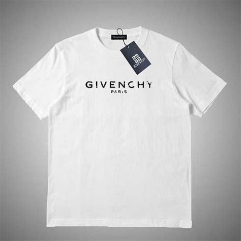 camiseta givenchy falsa|how to find Givenchy clothes.